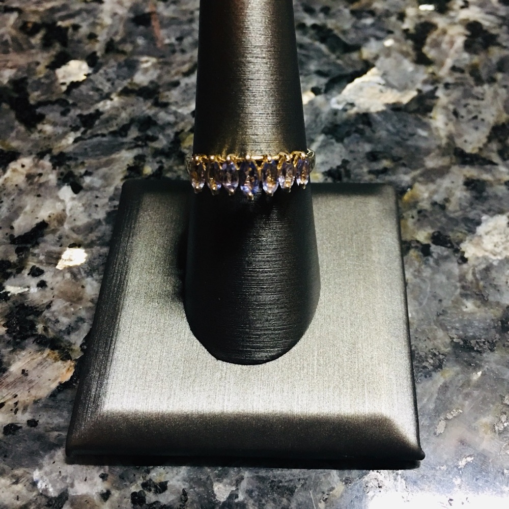 10K (Stamped) Gold Vintage Tanzanite Ring 💜